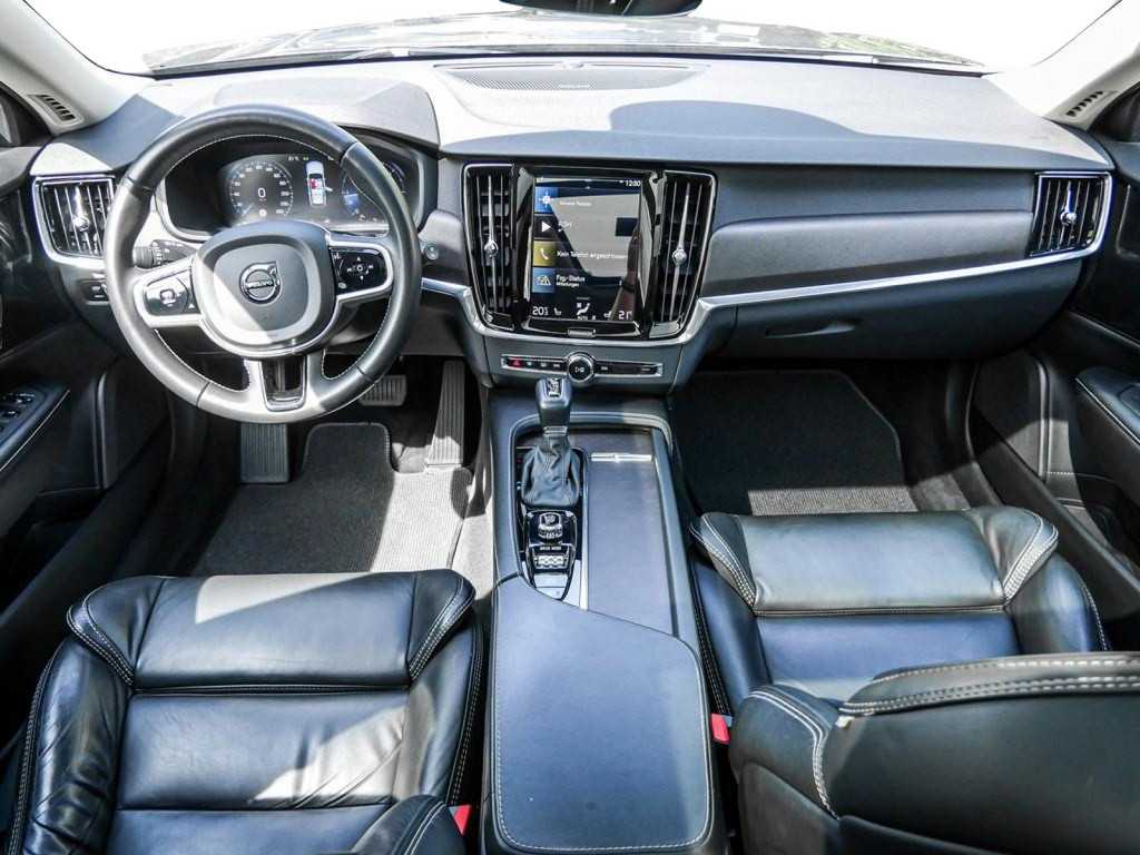 Volvo  Cross Country D5 Pro AWD Stdhzg Kam H-K Pano