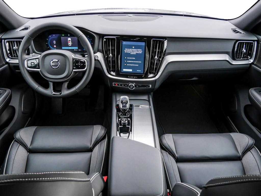 Volvo  B4 Plus Dark Navi Kam ACC BLIS HK SHZ LH