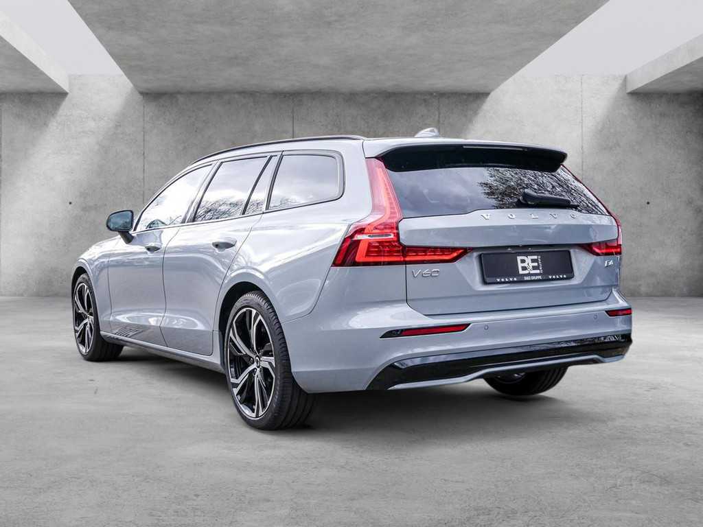 Volvo  B4 Plus Dark TH ACC BLIS Navi Kam SHZ LH