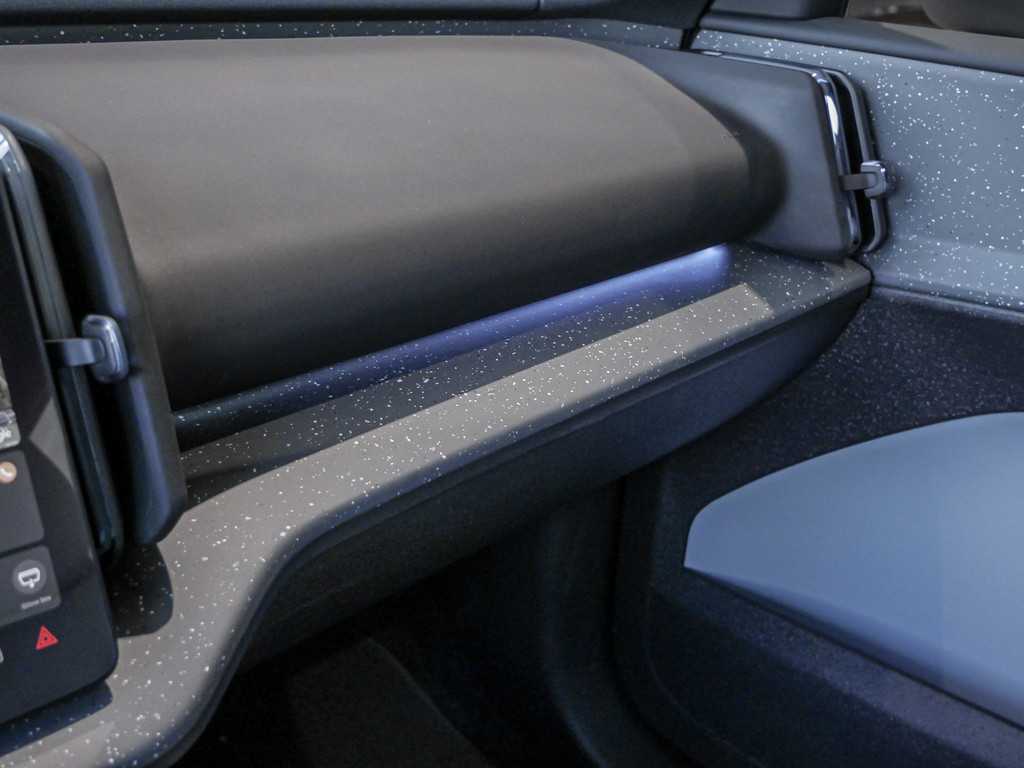 Volvo  AWD Ultra Pure Electric Pano 360° Navi
