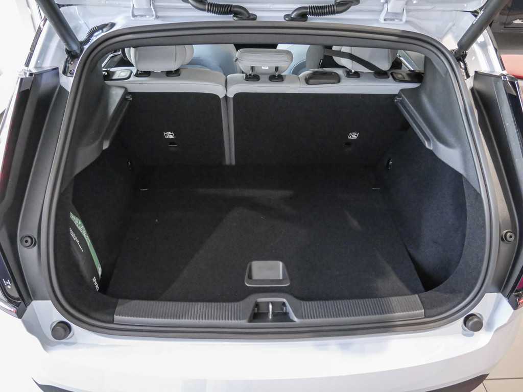Volvo  AWD Ultra Pure Electric Pano 360° Navi