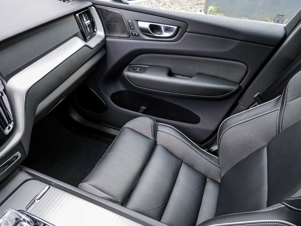 Volvo  T8 Inscription Recharge Plug-In Hybrid AWD ACC Pano Navi