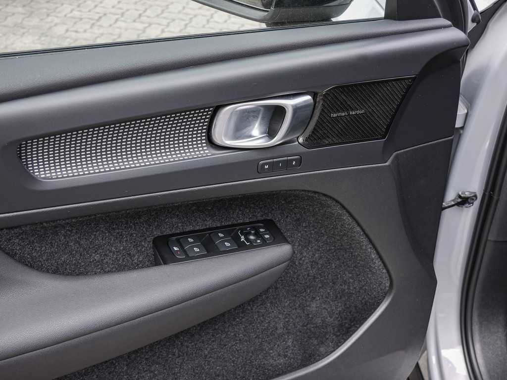 Volvo  T5 Recharge R-Design ACC HK NAVI KAM