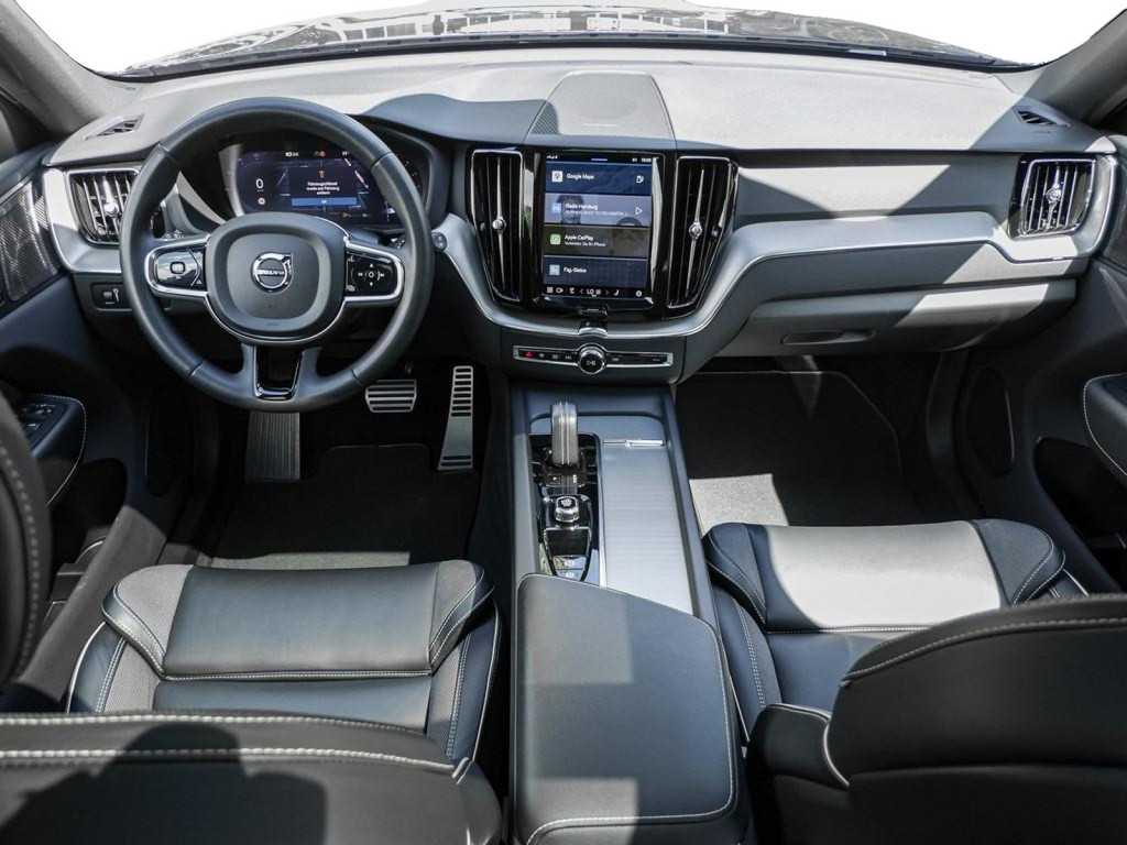 Volvo  B4 R-Design 22' 360° Pano Luft HK Alarm