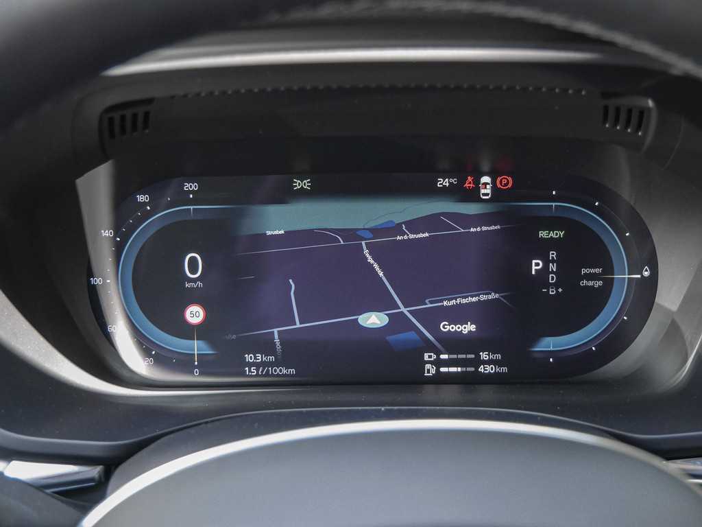 Volvo  T6 Recharge AWD Core Kam Stdhzg Pano
