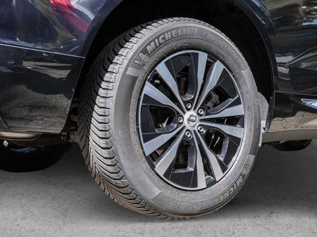 Volvo  T6 Recharge AWD Core Kam Stdhzg Pano