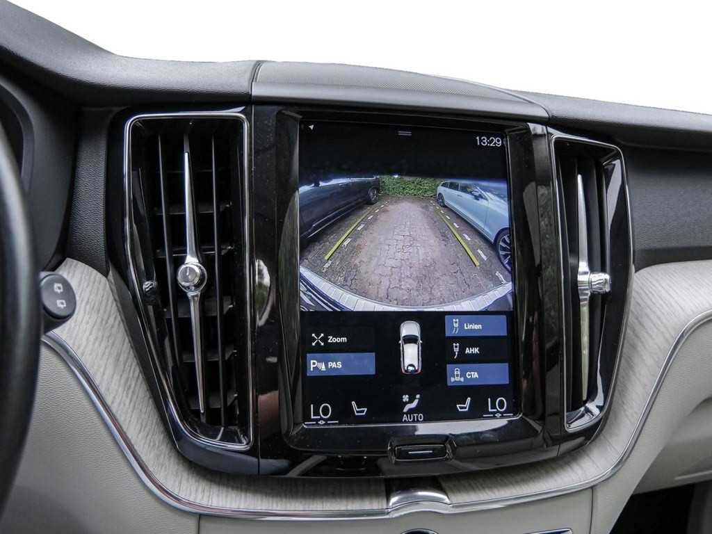 Volvo  D5 AWD Inscription Luft Kam Pano