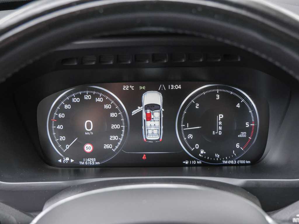 Volvo  D5 AWD Momentum Geartronic 7-Sitzer Navi AHK