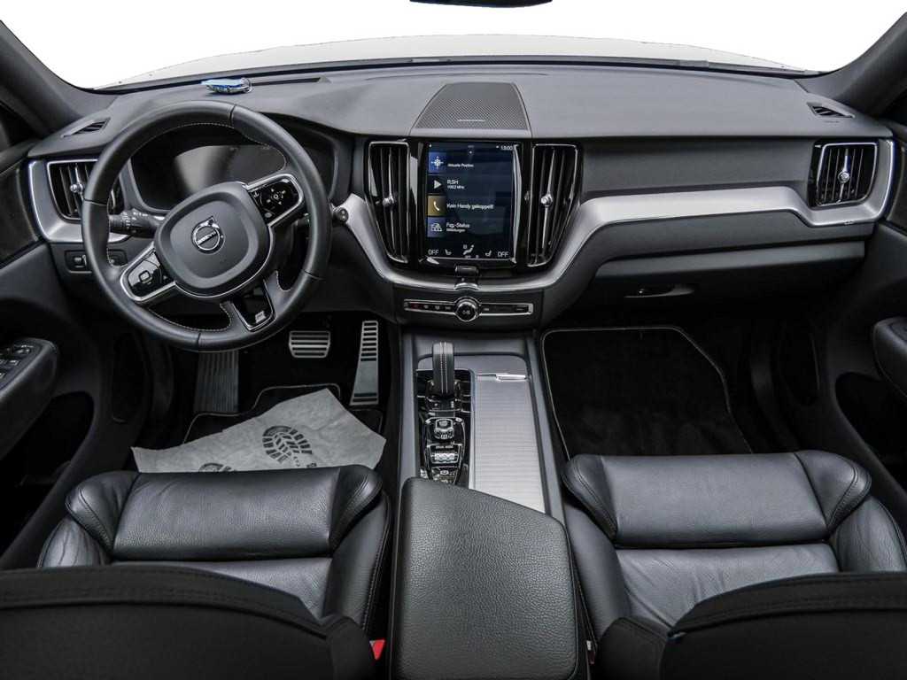 Volvo  T8 Twin Engine AWD R-Design Kam HUD ACC