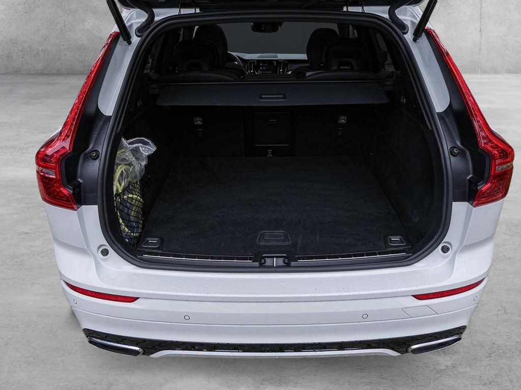 Volvo  T8 Twin Engine AWD R-Design Kam HUD ACC