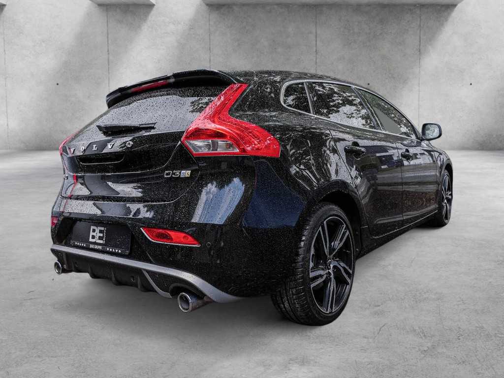 Volvo  D3 R-Design Geartronic Navi Pano SHZ