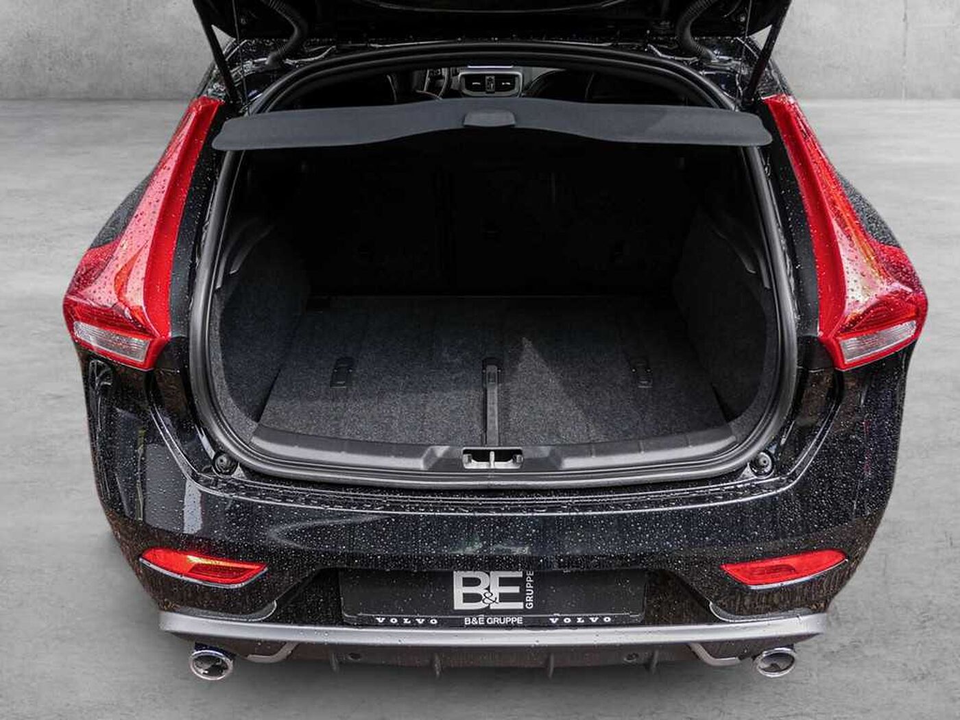 Volvo  D3 R-Design Geartronic Navi Pano SHZ