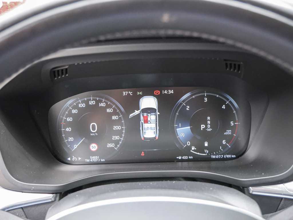 Volvo  B4 Diesel AWD Momentum Pro Navi Pano SHZ
