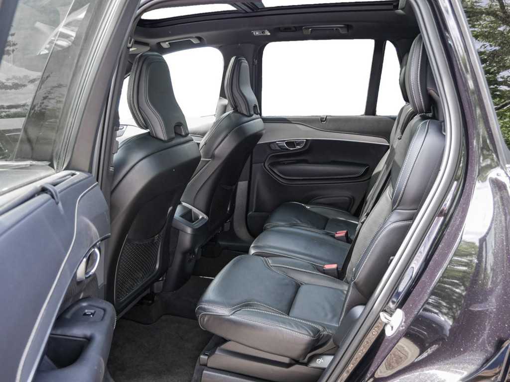 Volvo  B5 AWD R-Design Luft 22' HK Pano Licht