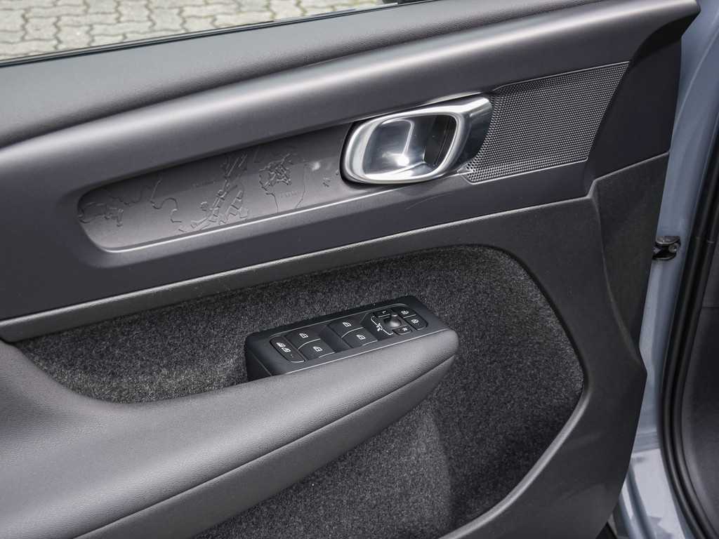 Volvo  Recharge Single Core 2WD SHZ