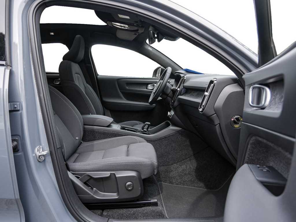 Volvo  Recharge Single Core 2WD SHZ