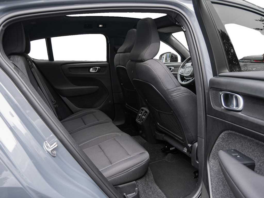 Volvo  Recharge Single Core 2WD SHZ