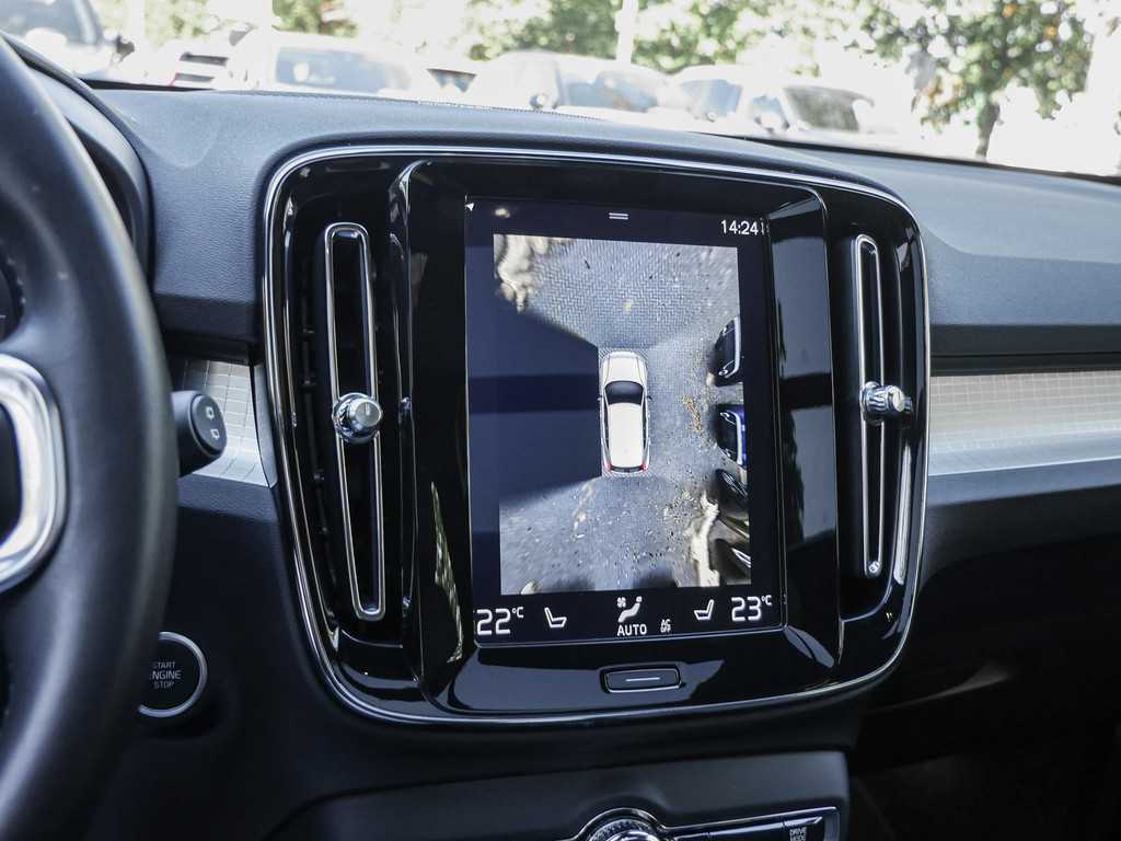 Volvo  D4 Momentum AWD Kam Pano Navi