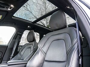 Volvo  B5 R-Design AWD Stdhzg Luft B&W Pano HUD