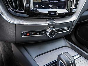 Volvo  B5 R-Design AWD Stdhzg Luft B&W Pano HUD