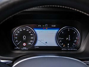 Volvo  B5 R-Design AWD Stdhzg Luft B&W Pano HUD