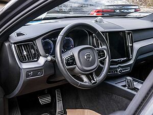 Volvo  B5 R-Design AWD Stdhzg Luft B&W Pano HUD