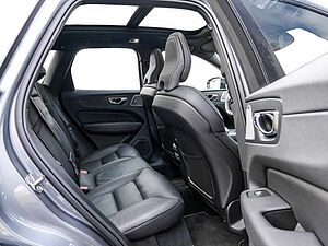Volvo  B5 R-Design AWD Stdhzg Luft B&W Pano HUD