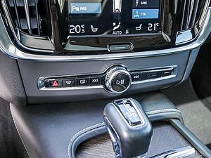 Volvo  Cross Country D5 Pro AWD Stdhzg Kam H-K Pano