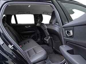 Volvo  B4 Plus Dark Navi ACC Kam SHZ LH BLIS