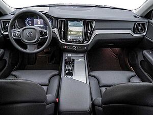 Volvo  B4 Plus Dark Navi ACC Kam SHZ LH BLIS