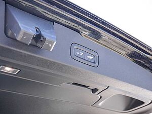 Volvo  B4 Plus Dark HK 360° ACC BLIS Navi SHZ LH