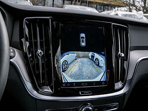 Volvo  B4 Plus Dark Navi Kam ACC BLIS HK SHZ LH
