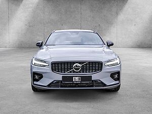 Volvo  B4 Plus Dark TH ACC BLIS Navi Kam SHZ LH