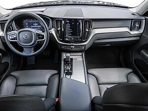 Volvo  B4 Plus Dark Kam Pano SHZ