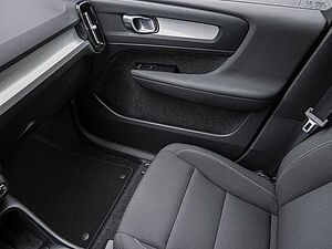 Volvo  B4 Momentum Pro AWD Kam Stdhzg SHZ