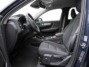 Volvo  B4 Momentum Pro AWD Kam Stdhzg SHZ