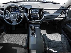 Volvo  T6 Recharge AWD Core Kam Stdhzg Pano