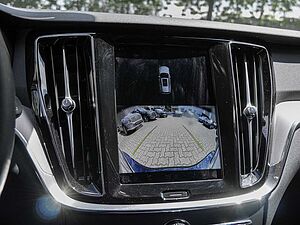 Volvo  B4 Plus Dark Navi Kam SHZ LH ACC BLIS