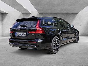 Volvo  B4 Plus Dark Navi Kam SHZ LH ACC BLIS