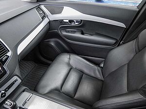 Volvo  D5 AWD Momentum Geartronic 7-Sitzer Navi AHK