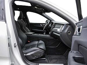 Volvo  T8 Twin Engine AWD R-Design Kam HUD ACC