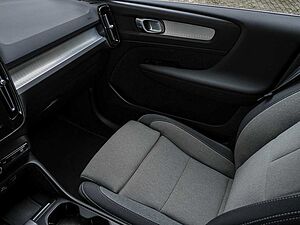 Volvo  T4 Core Recharge Plug-In Hybrid Navi AHK