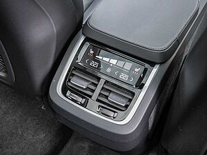 Volvo  B5 Ultimate Bright AWD Luft B&W 360° Stdhzg