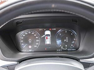 Volvo  B4 Diesel AWD Momentum Pro Navi Pano SHZ