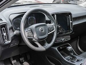 Volvo  T3 Momentum