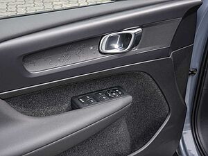 Volvo  Recharge Single Core 2WD SHZ