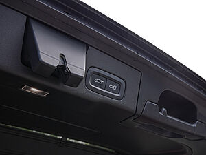 Volvo  T8 AWD R-Design Recharge AHK LUFT HUD