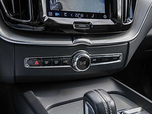 Volvo  T8 AWD R-Design Recharge AHK LUFT HUD