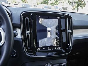 Volvo  D4 Momentum AWD Kam Pano Navi