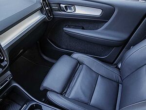 Volvo  D4 Momentum AWD Kam Pano Navi